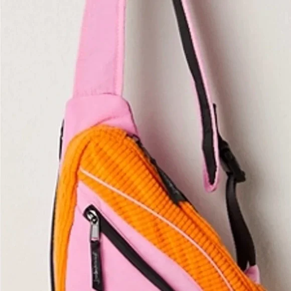 Free People Movement Cold Shoulder Sling‎ Bag Orange & Pink Crossbody NWT Free People Movement ~ Quilted Carryall Bag | Mercari main image 3